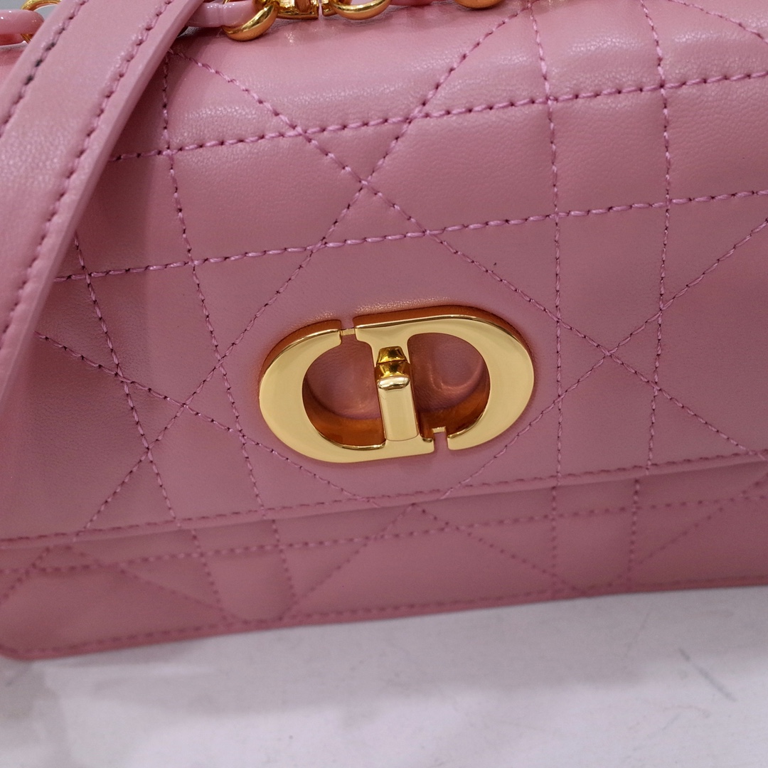 Miss Caro Pouch with Chain Pink Macrocannage Lambskin